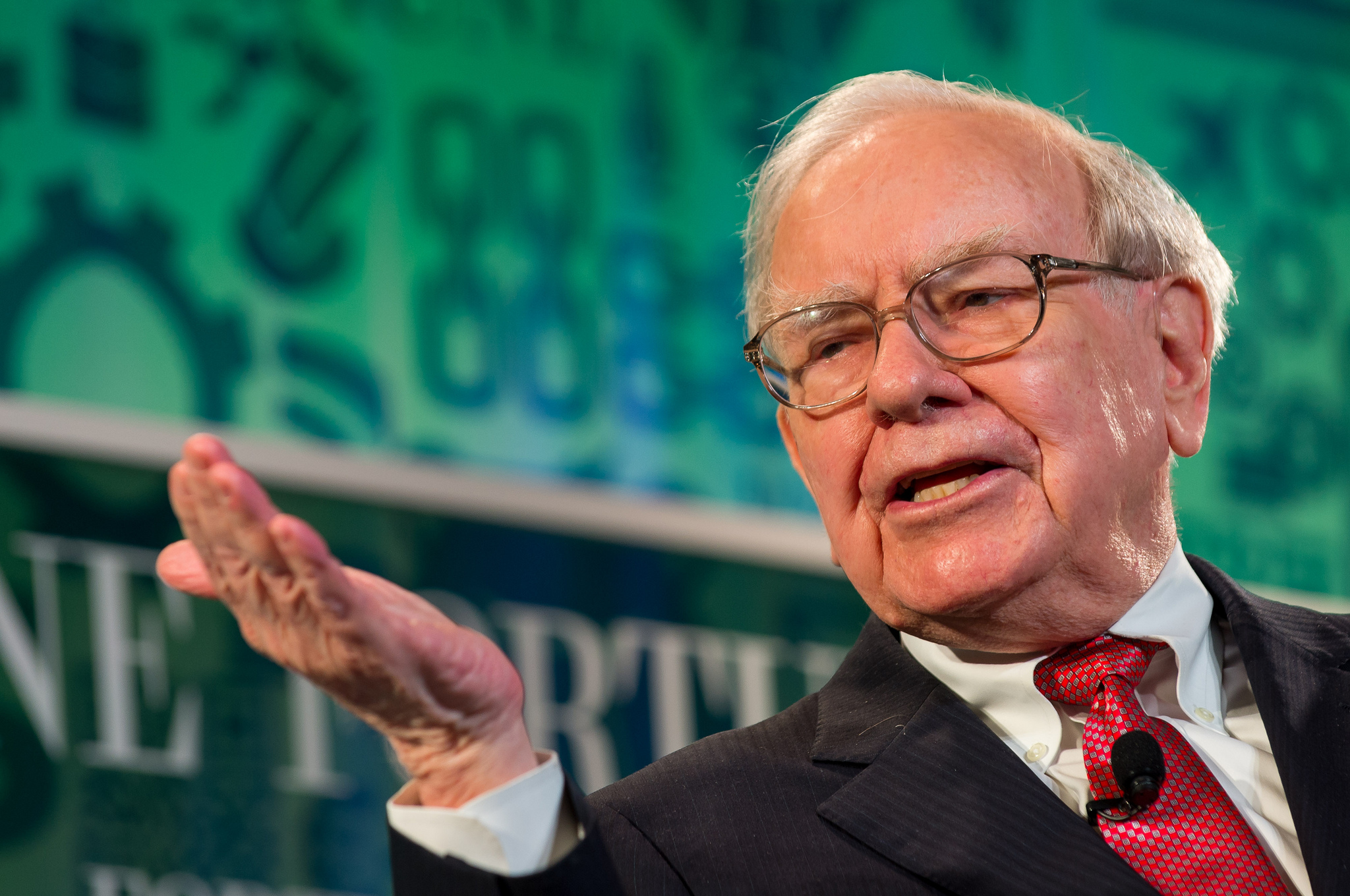 Berkshire Hathaway Shareholder Letters: 1977 to 2017
